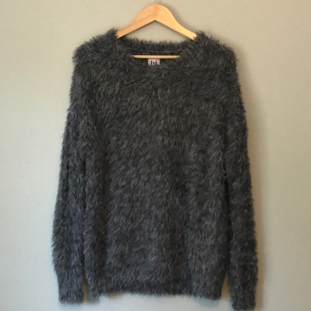 John + Jenn - Rupert Faux Fur Sweater - Picture 3 of 8